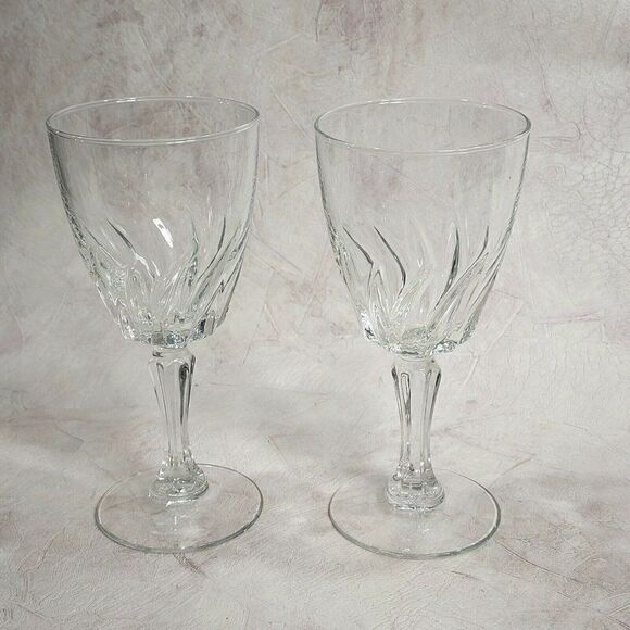 2 Vintage Luminarc Crystal Wine Goblets Glasses 7" Tall France - Picture 1 of 9
